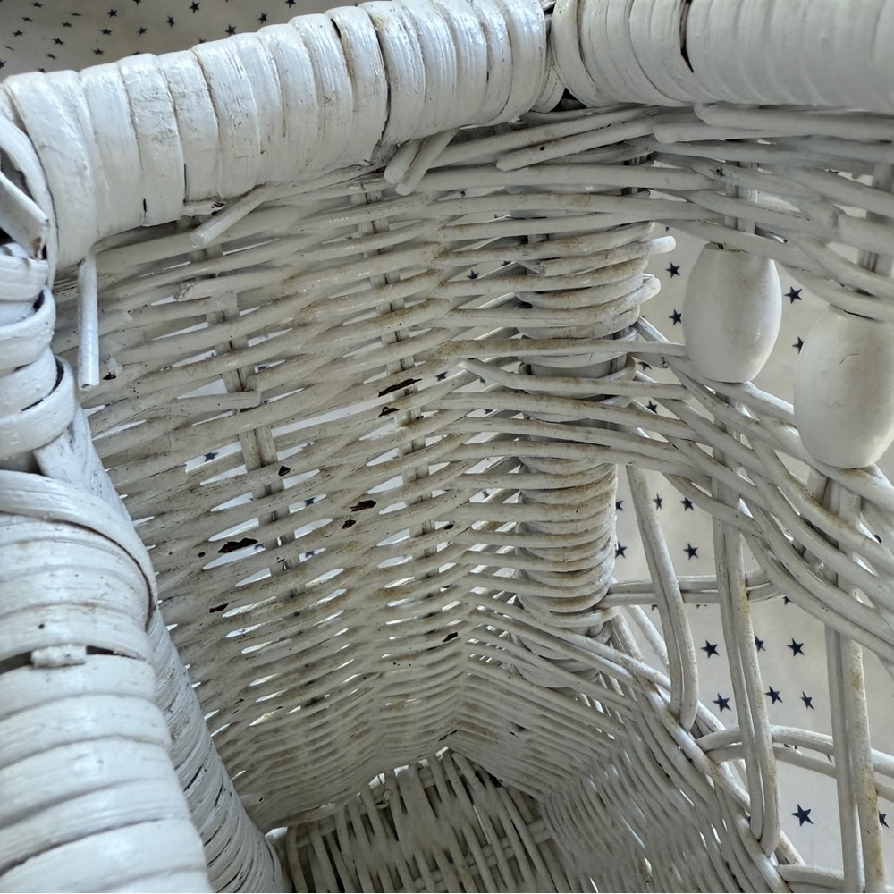 Vintage Wicker White Arched Magazine Holder / Rack w/ Wooden Beaded Detail - Picture 9 of 17